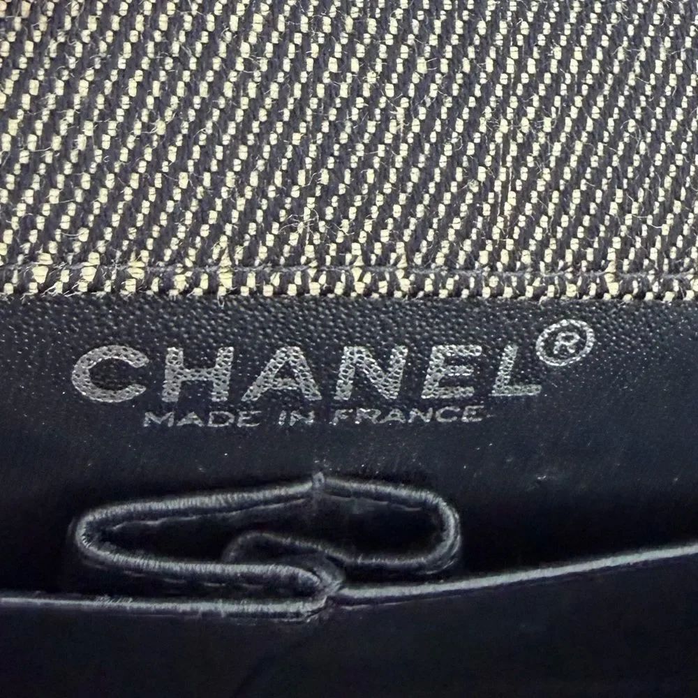 Chanel Chocolate Bar Chain Flap Shoulder/ Clutch Bag - Picture 11 of 15